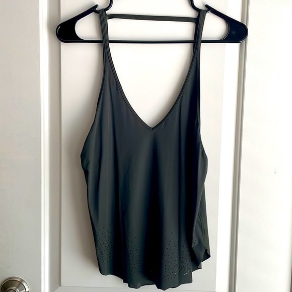 Lululemon Workout Tank - Picture 1 of 2